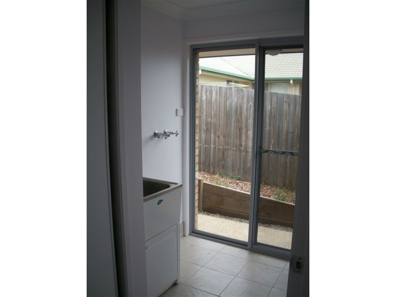 12 Managers Court, Jones Hill QLD 4570