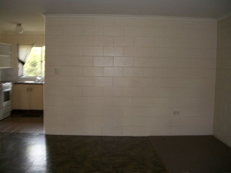 1/10 Johnston Road, Southside QLD 4570