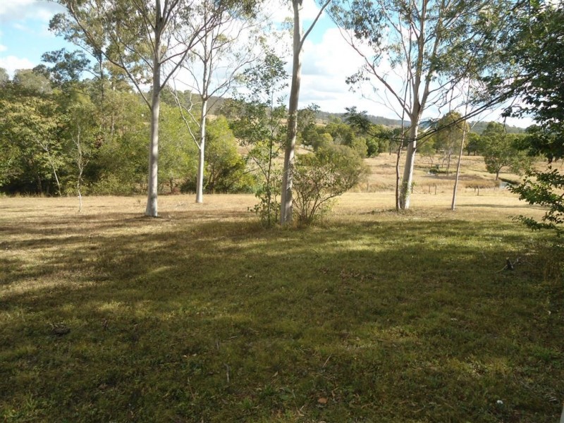 20 Bill James Road, Chatsworth QLD 4570
