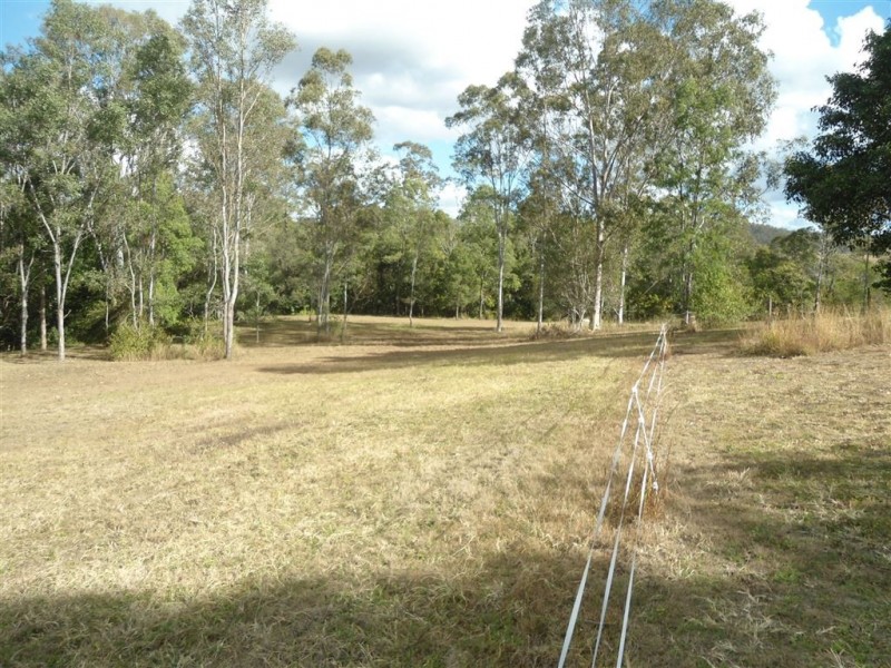 20 Bill James Road, Chatsworth QLD 4570