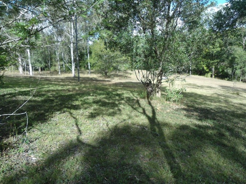 20 Bill James Road, Chatsworth QLD 4570