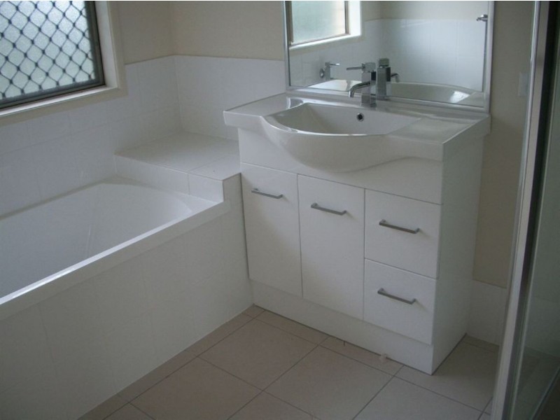 4 Rose Street, Kilkivan QLD 4600