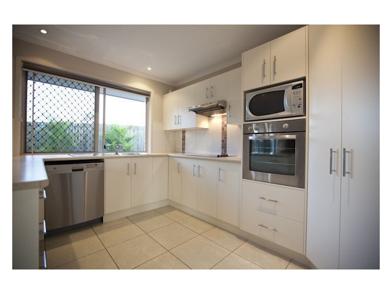 10 Rosewood Court, Southside QLD 4570