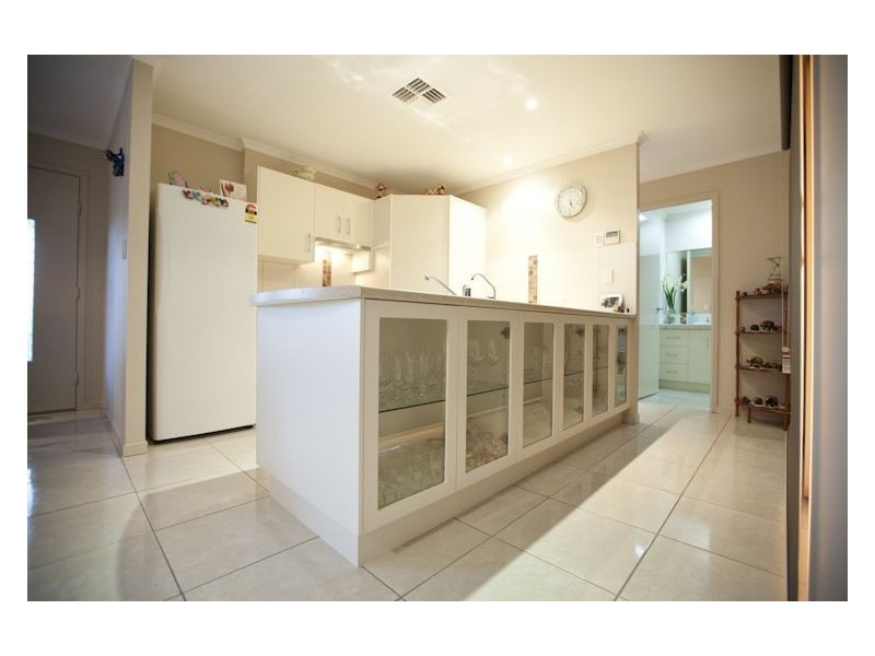 10 Rosewood Court, Southside QLD 4570