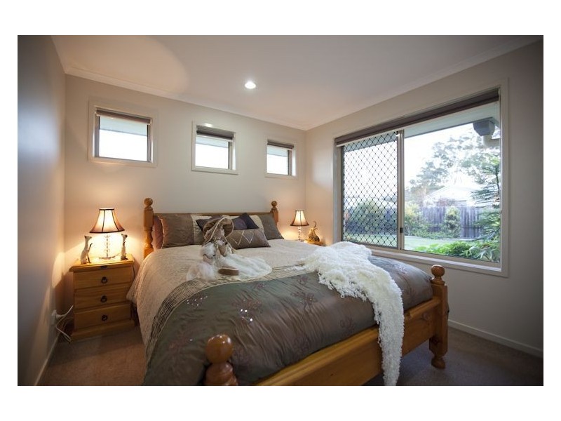 10 Rosewood Court, Southside QLD 4570