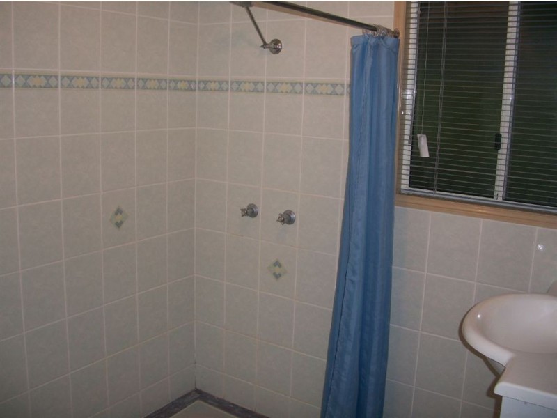 1/33 Pamela Road, Araluen QLD 4570