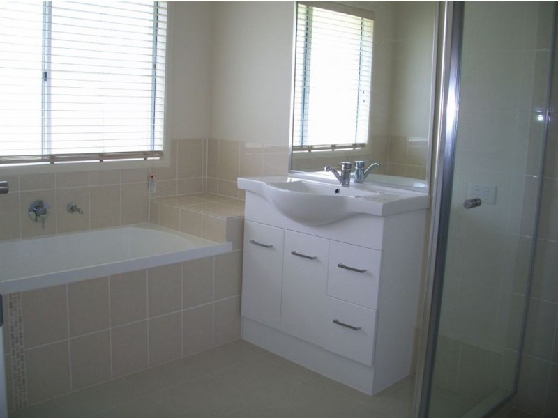 66 Bushland Drive, Southside QLD 4570