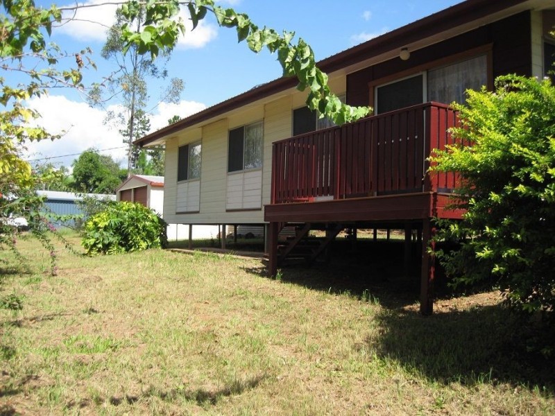 Glenwood QLD 4570