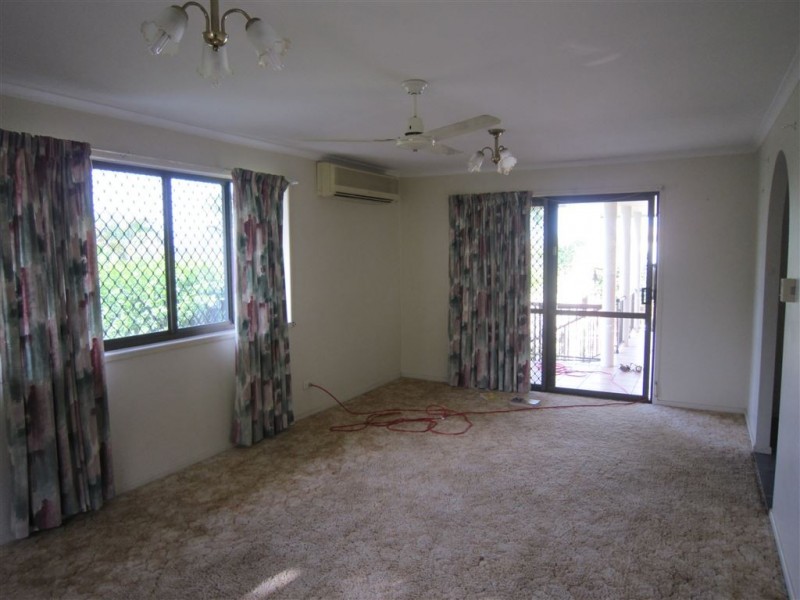 13 Luckona Court, Southside QLD 4570