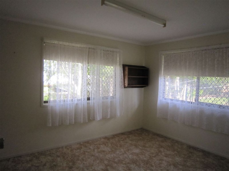 13 Luckona Court, Southside QLD 4570