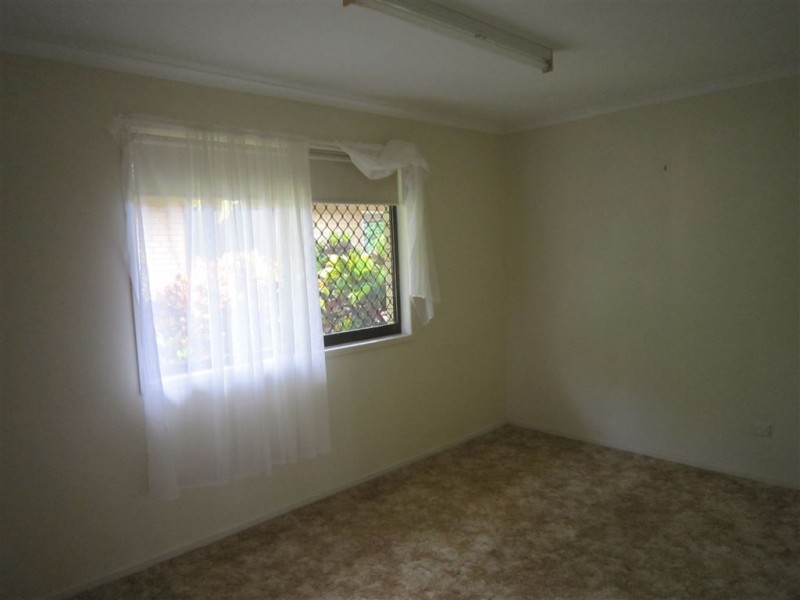 13 Luckona Court, Southside QLD 4570