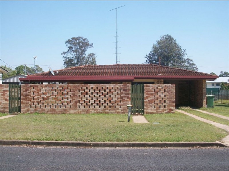 10 Eugene Street, Southside QLD 4570