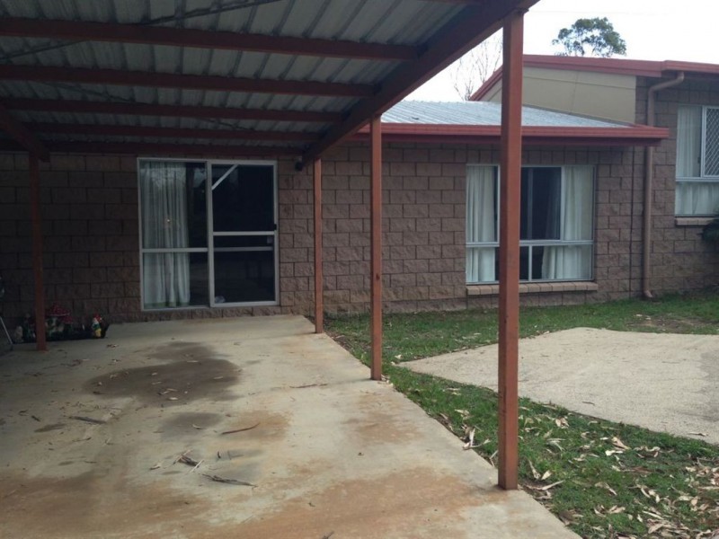 4/10 Johnstone Rd, Southside QLD 4570