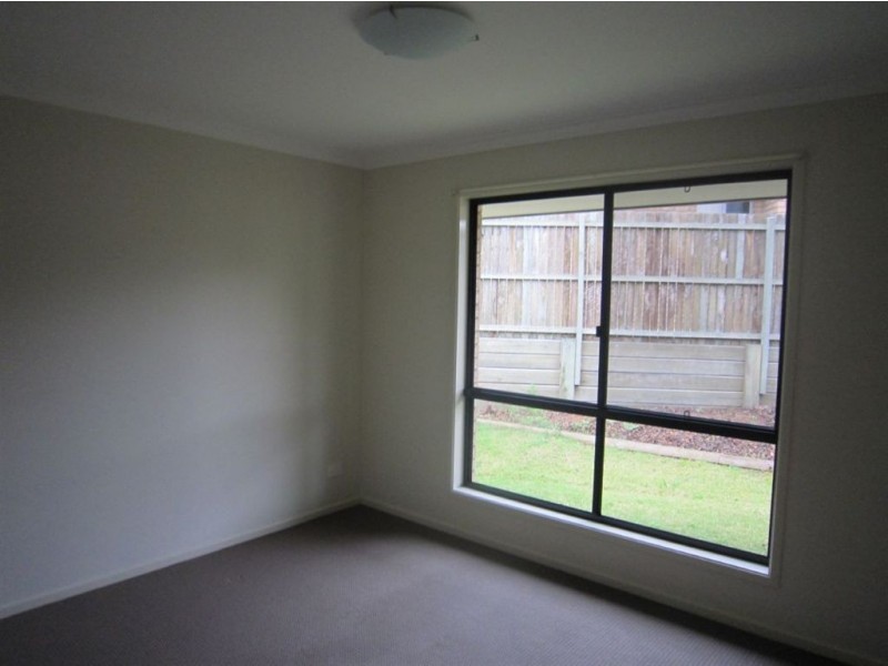 3 Principal Place, Jones Hill QLD 4570