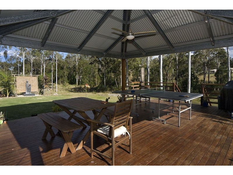 16 Lindsay Street, Southside QLD 4570