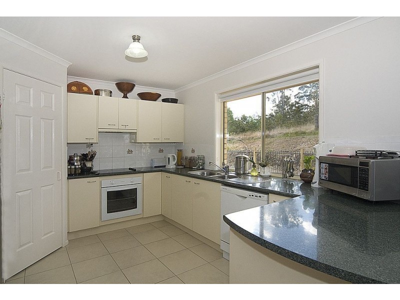 16 Lindsay Street, Southside QLD 4570