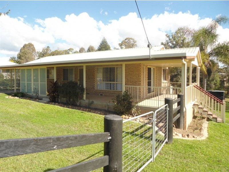 38 Groundwater Road, Southside QLD 4570