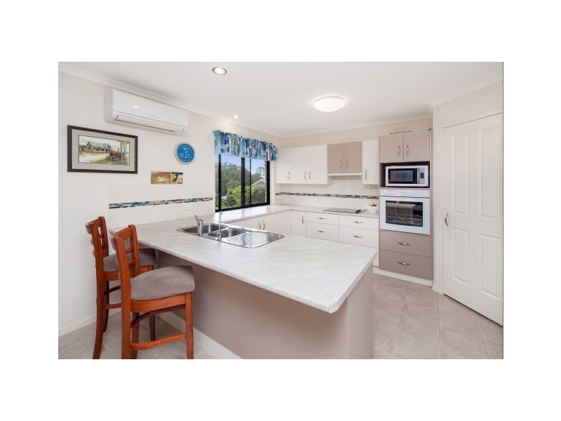12 Suncrest Court, Southside QLD 4570