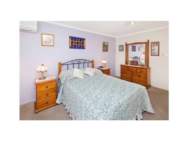 12 Suncrest Court, Southside QLD 4570