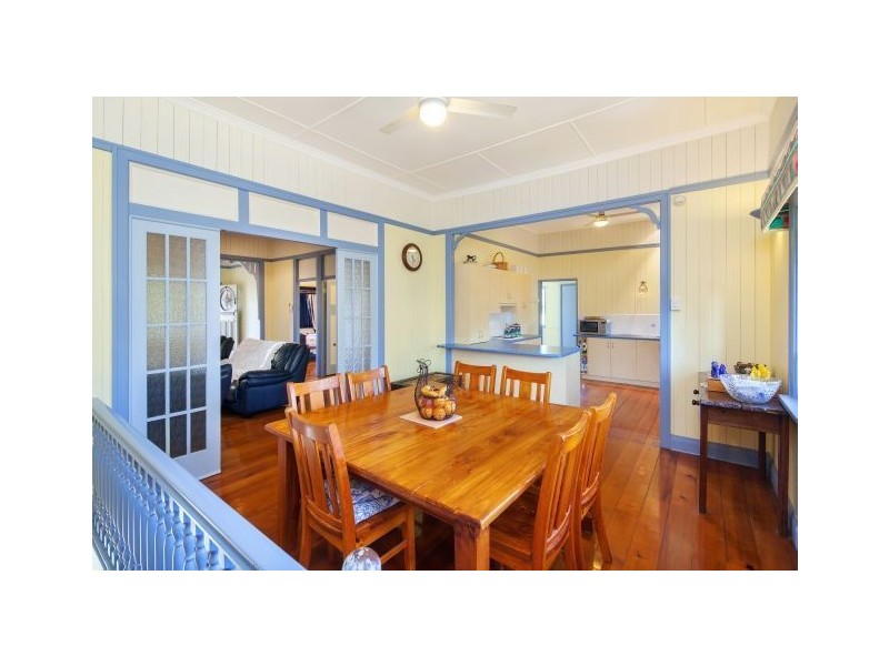 4 Glastonbury Road, Southside QLD 4570