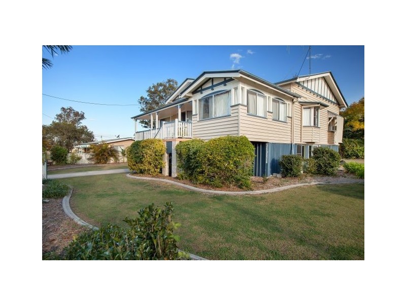 4 Glastonbury Road, Southside QLD 4570