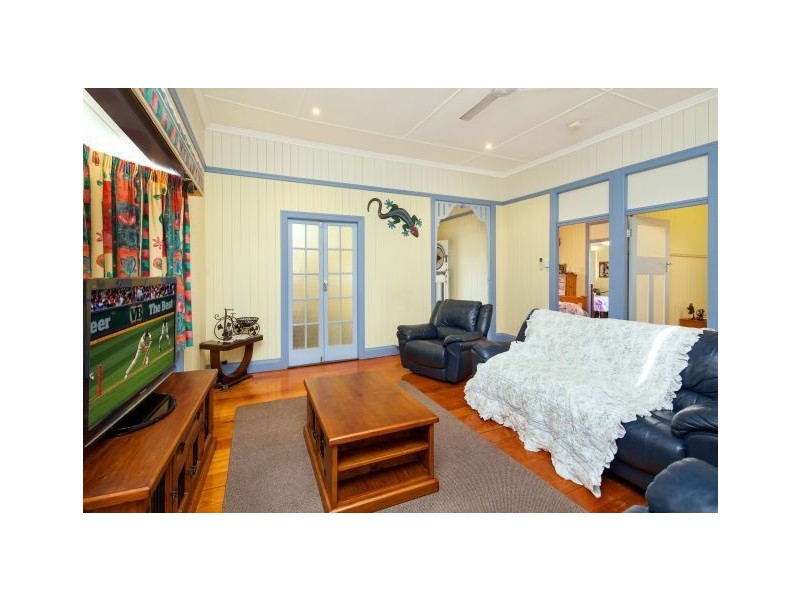 4 Glastonbury Road, Southside QLD 4570