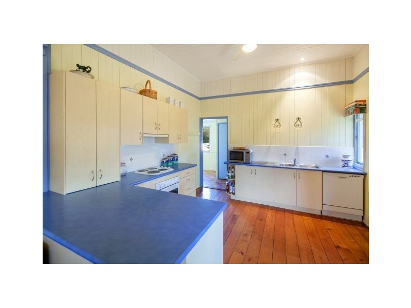 4 Glastonbury Road, Southside QLD 4570