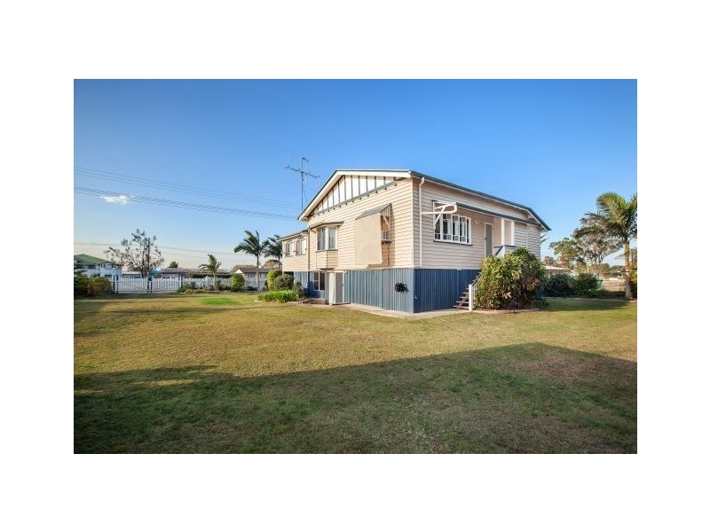4 Glastonbury Road, Southside QLD 4570