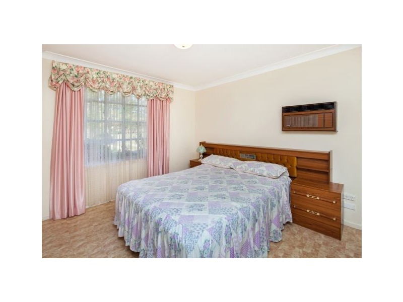 8 Heather Street, Southside QLD 4570