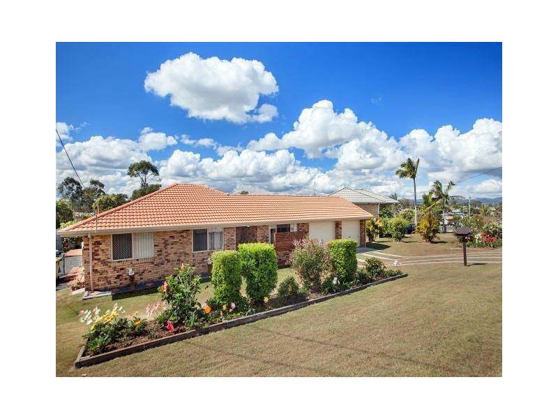 2 Woonga Court, Southside QLD 4570