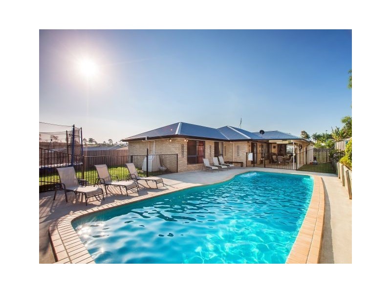3 Decker Place, Southside QLD 4570