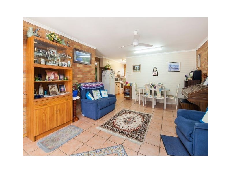 5/4 Leonard Street, Southside QLD 4570