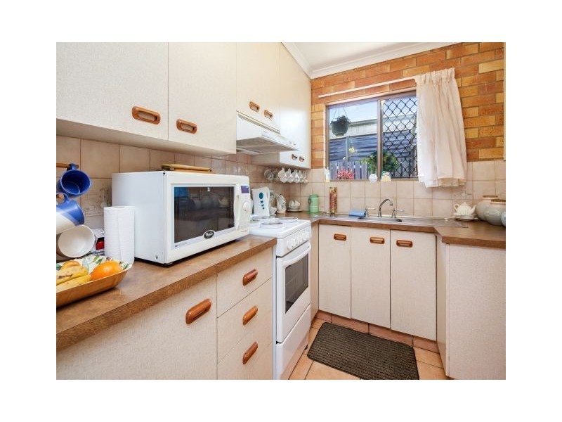 5/4 Leonard Street, Southside QLD 4570