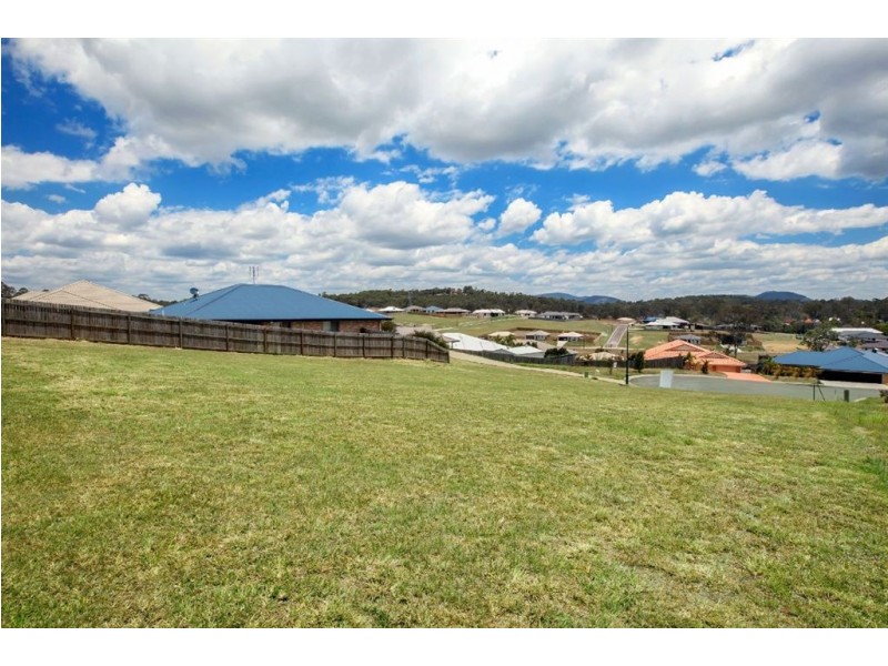 11 Managers Court, Jones Hill QLD 4570