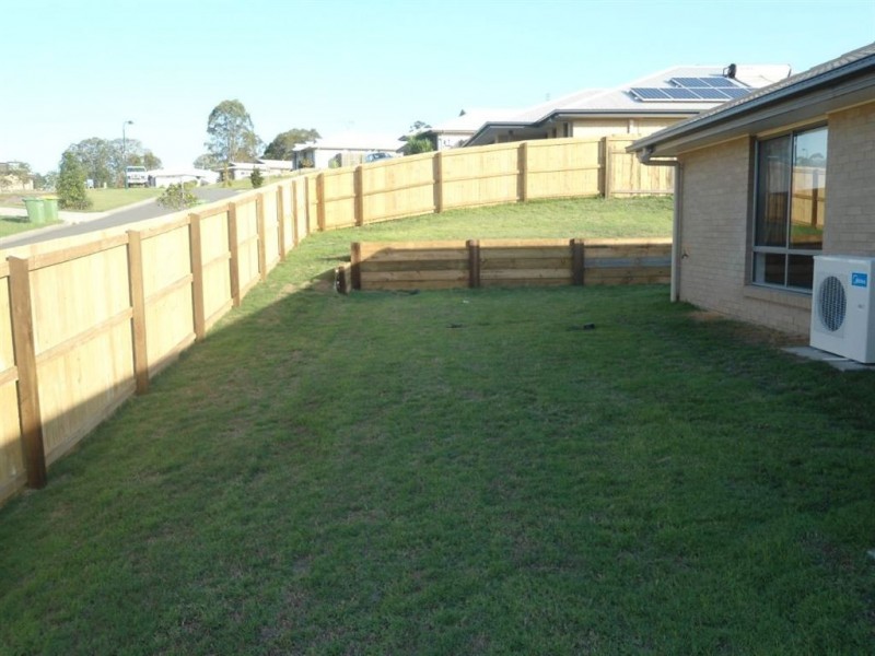 9 Presidential Avenue, Jones Hill QLD 4570