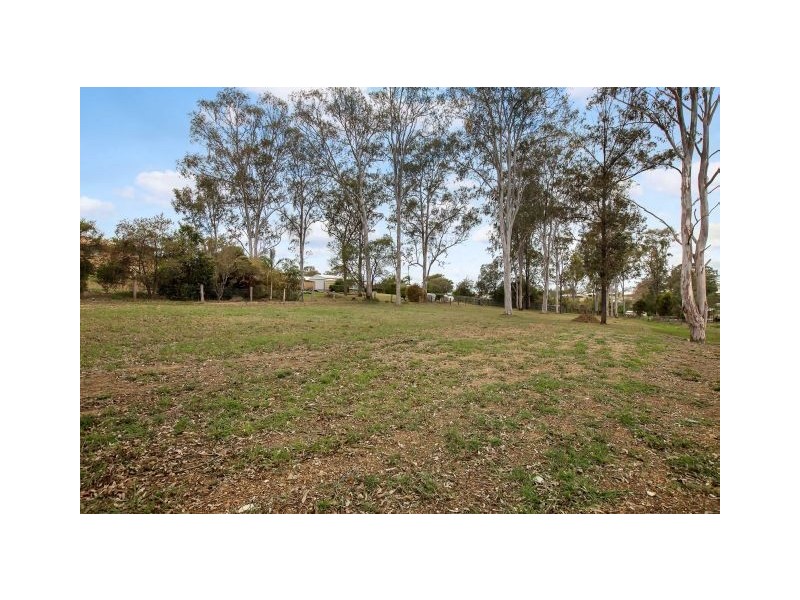 3 Piccadilly Court, Southside QLD 4570