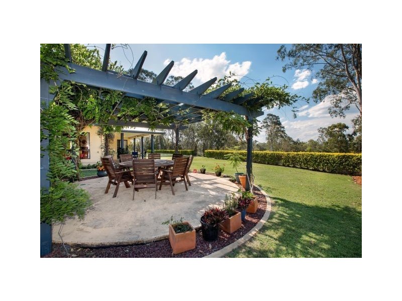 19 Stacy Lane, The Dawn QLD 4570