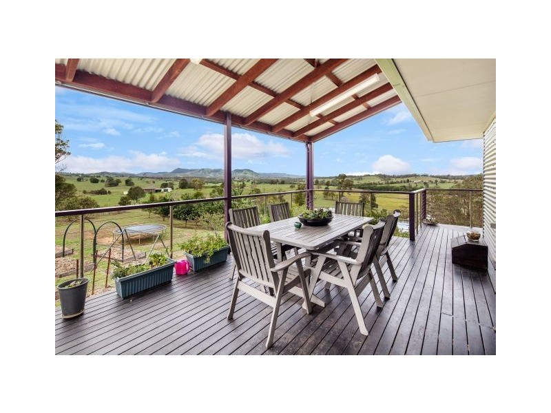 32 Castle Court, East Deep Creek QLD 4570