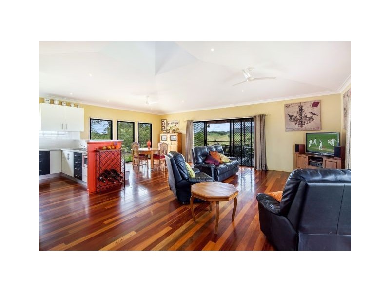 32 Castle Court, East Deep Creek QLD 4570