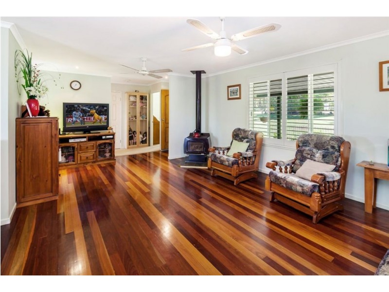 84 Old Veteran Road, Veteran QLD 4570