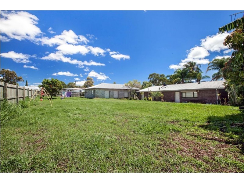 4 Teresa Street, Southside QLD 4570