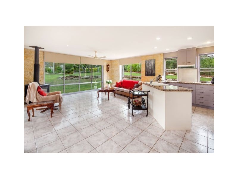 31 Parkland Drive, Chatsworth QLD 4570