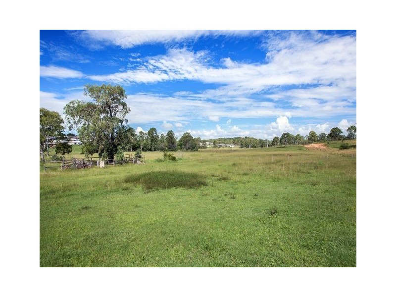 9 Eaglehawk Drive, Southside QLD 4570