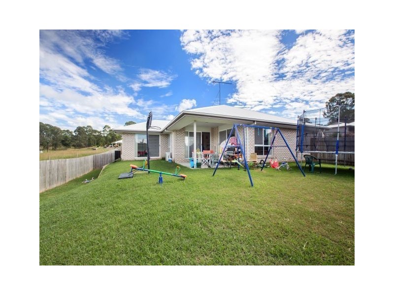 9 Eaglehawk Drive, Southside QLD 4570