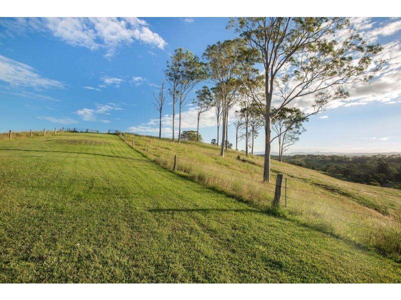 124 Bridge Creek Road, Greens Creek QLD 4570