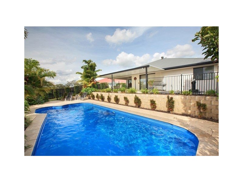 10 Hilltop Avenue, Southside QLD 4570