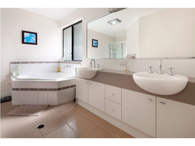 10 Hilltop Avenue, Southside QLD 4570