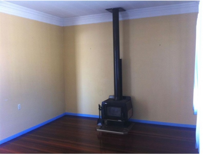 24 Rifle Range Rd, Gympie QLD 4570