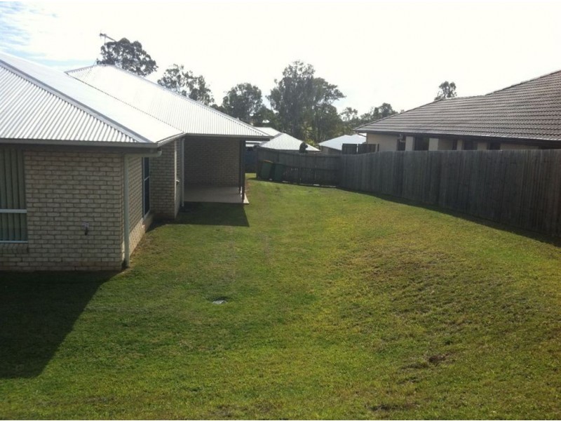 6 Chairmans Close, Jones Hill QLD 4570