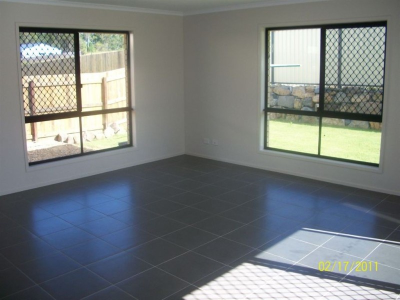 68 Furness Road, Southside QLD 4570